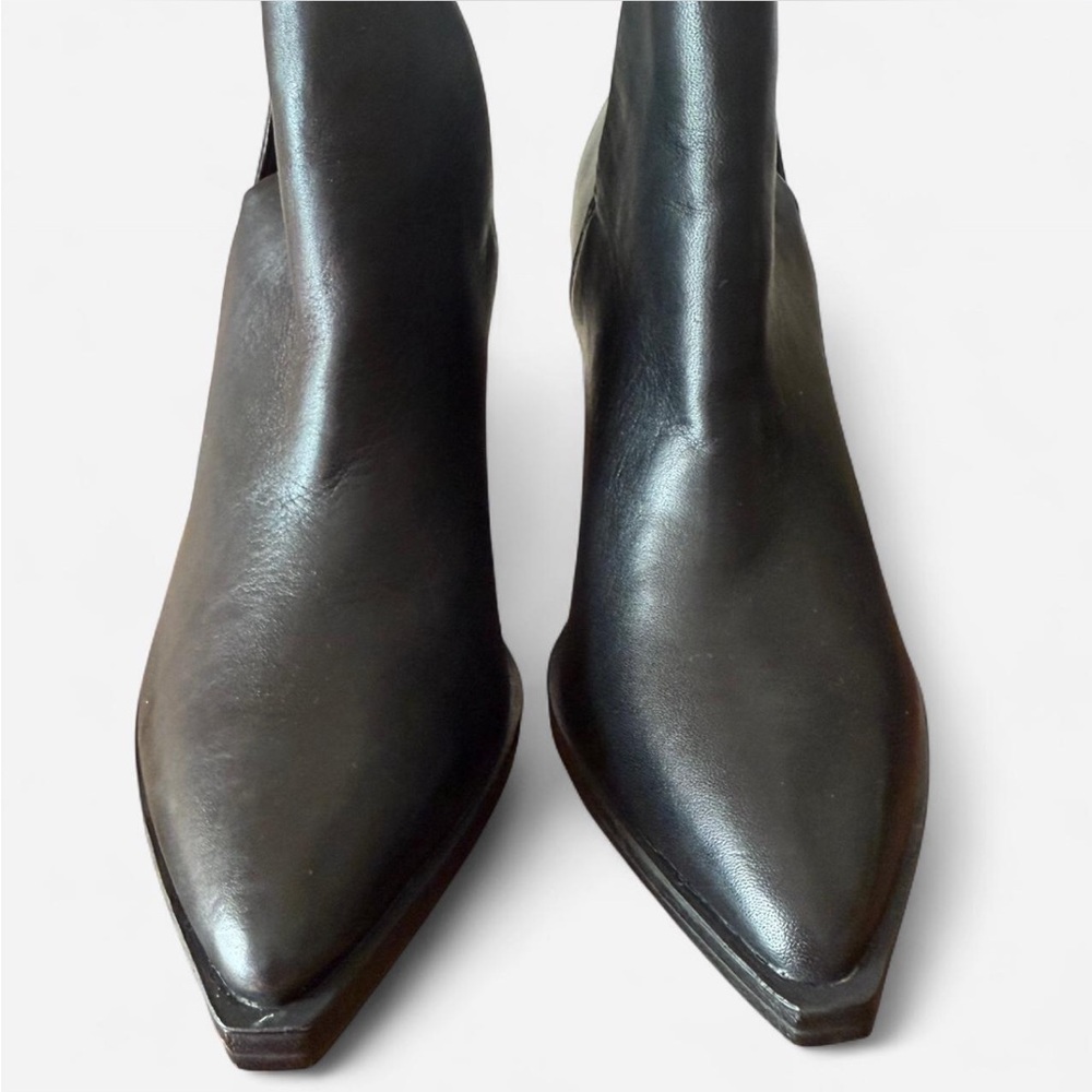 NWOT Steve Madden Leather Ankle Boots